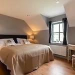 Beechwood 6 - Luxurious Living Villa *