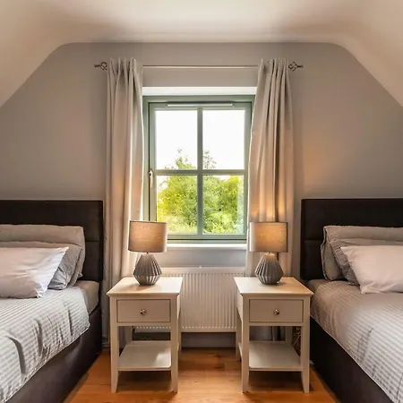 Vila Beechwood 6 - Luxurious Living