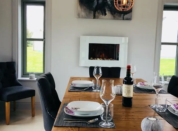 Beechwood 6 - Luxurious Living Villa