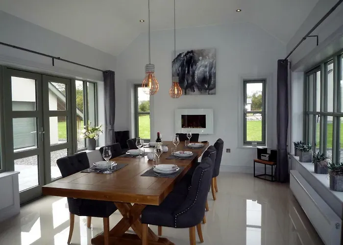 Beechwood 6 - Luxurious Living Villa *