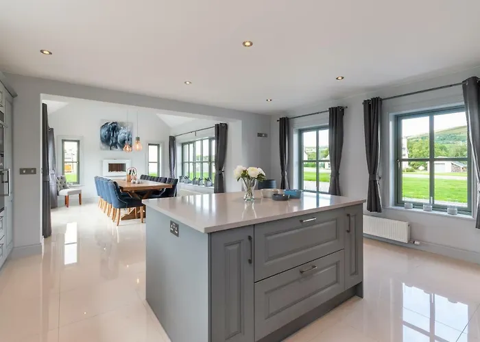 Beechwood 6 - Luxurious Living Kenmare