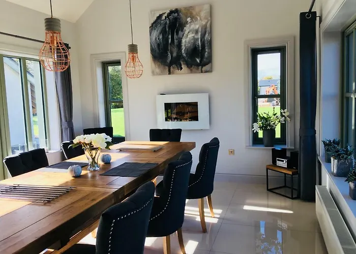 Beechwood 6 - Luxurious Living Villa